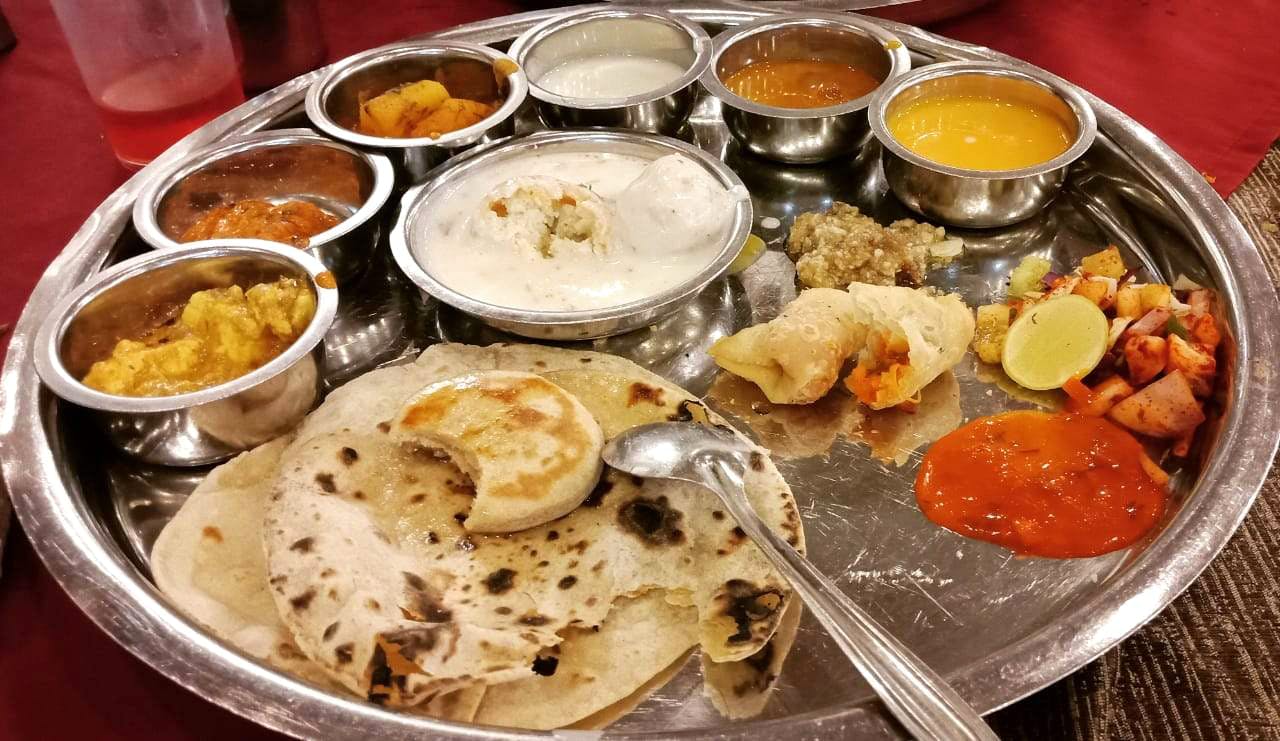 Dish,Food,Cuisine,Naan,Ingredient,Punjabi cuisine,Chapati,Roti,Meal,Curry