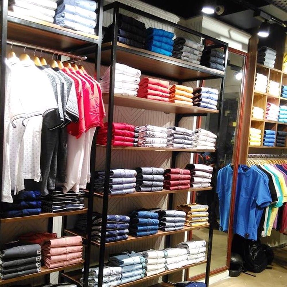 Inventory,Outlet store,Textile,Room,Building,Retail,Warehouse,Closet