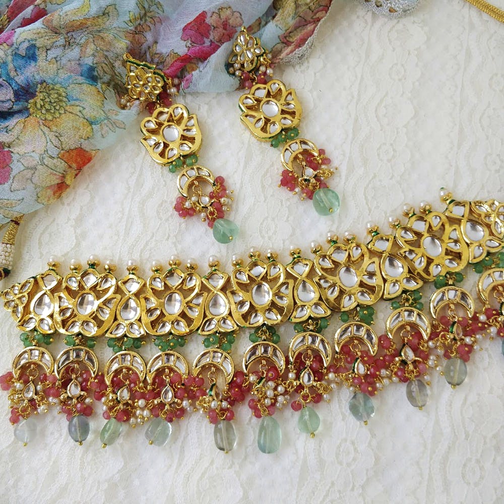 Fashion accessory,Jewellery,Body jewelry,Gold,Chain