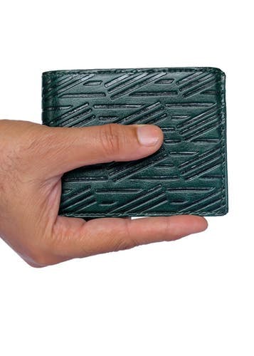 Wallet,Hand,Finger,Coin purse,Material property,Fashion accessory,Leather,Gesture