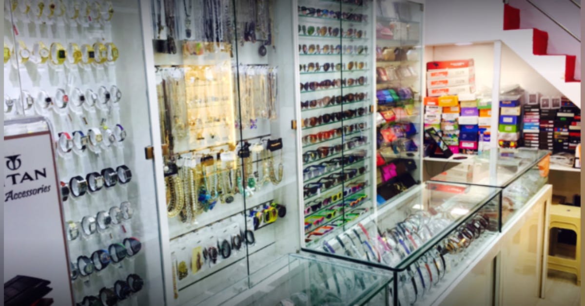 Accessories store discount