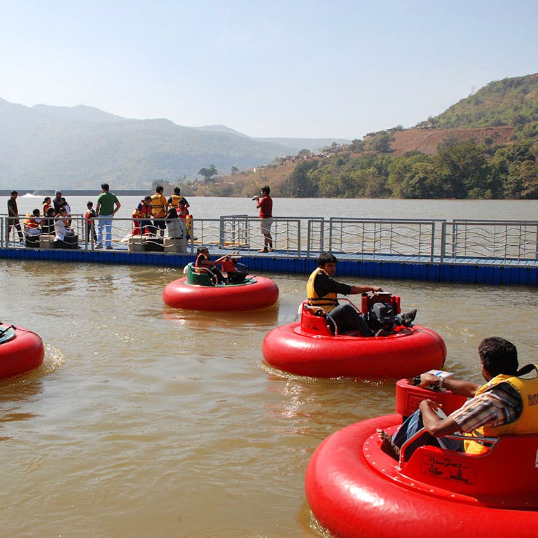Water transportation,Red,Vehicle,Recreation,Inflatable,Boat,Fun,River,Inflatable boat,Vacation