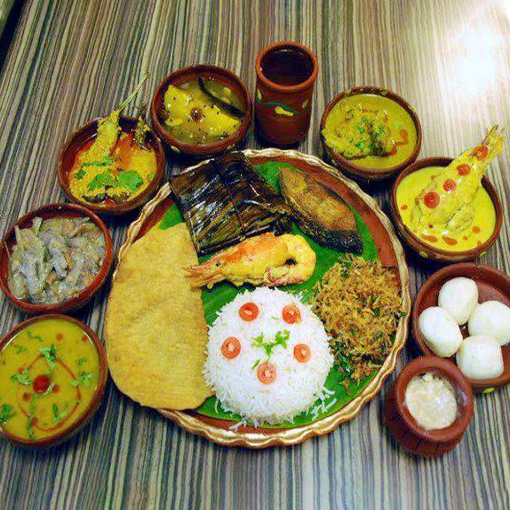 Food That You Shouldn't Miss During Durga Puja | LBB, Delhi