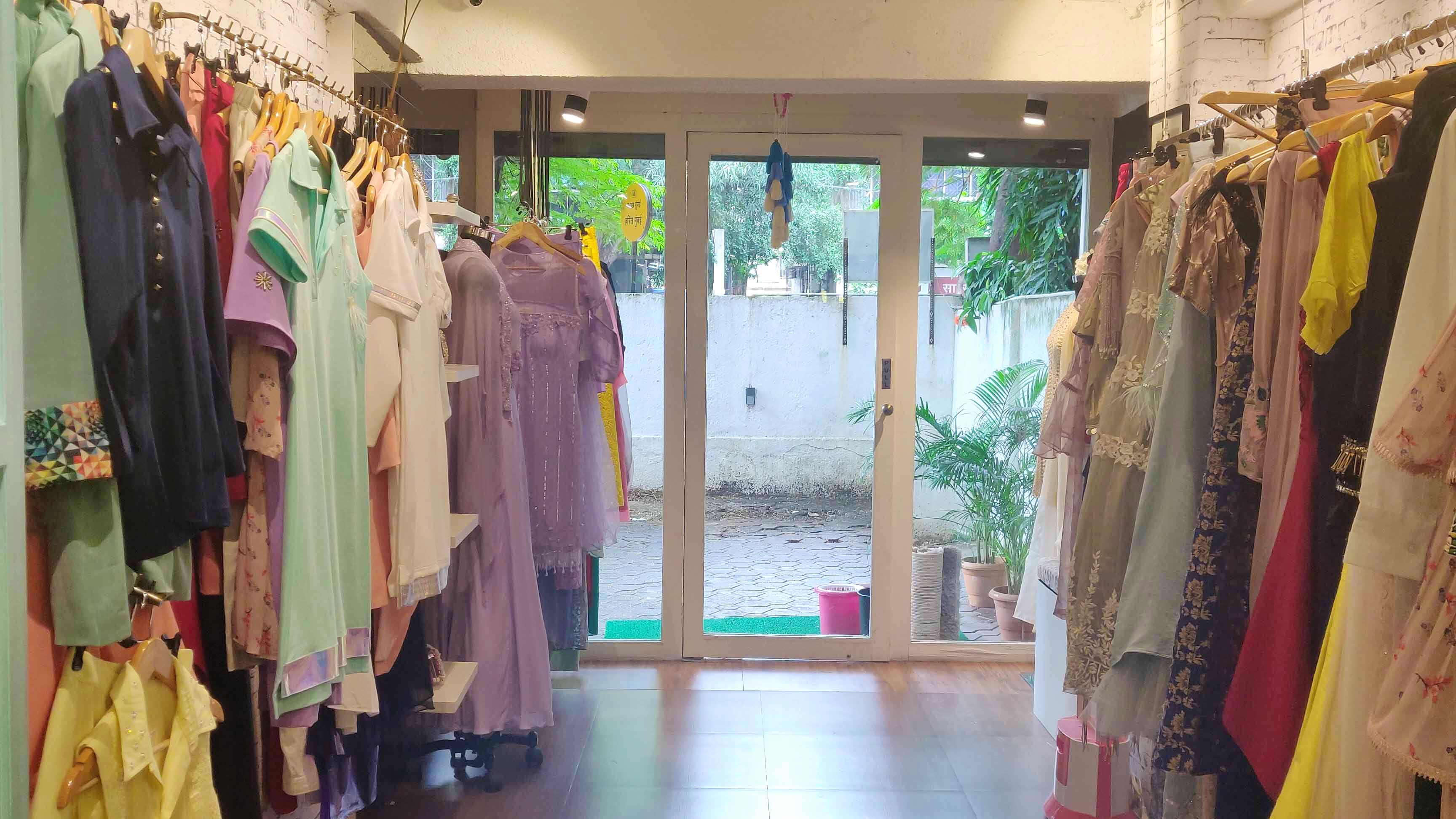 Luxury Clothing Boutique In Khar LBB, Mumbai