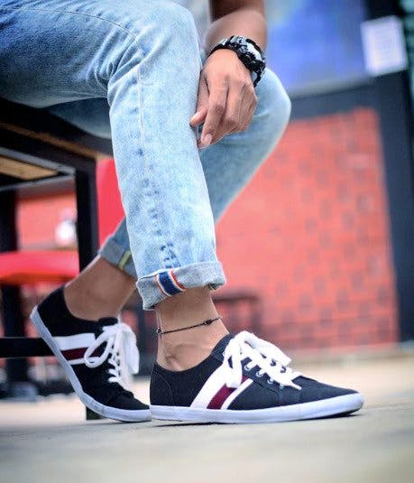 Footwear,Shoe,White,Street fashion,Cool,Sneakers,Jeans,Skate shoe,Denim,Plimsoll shoe