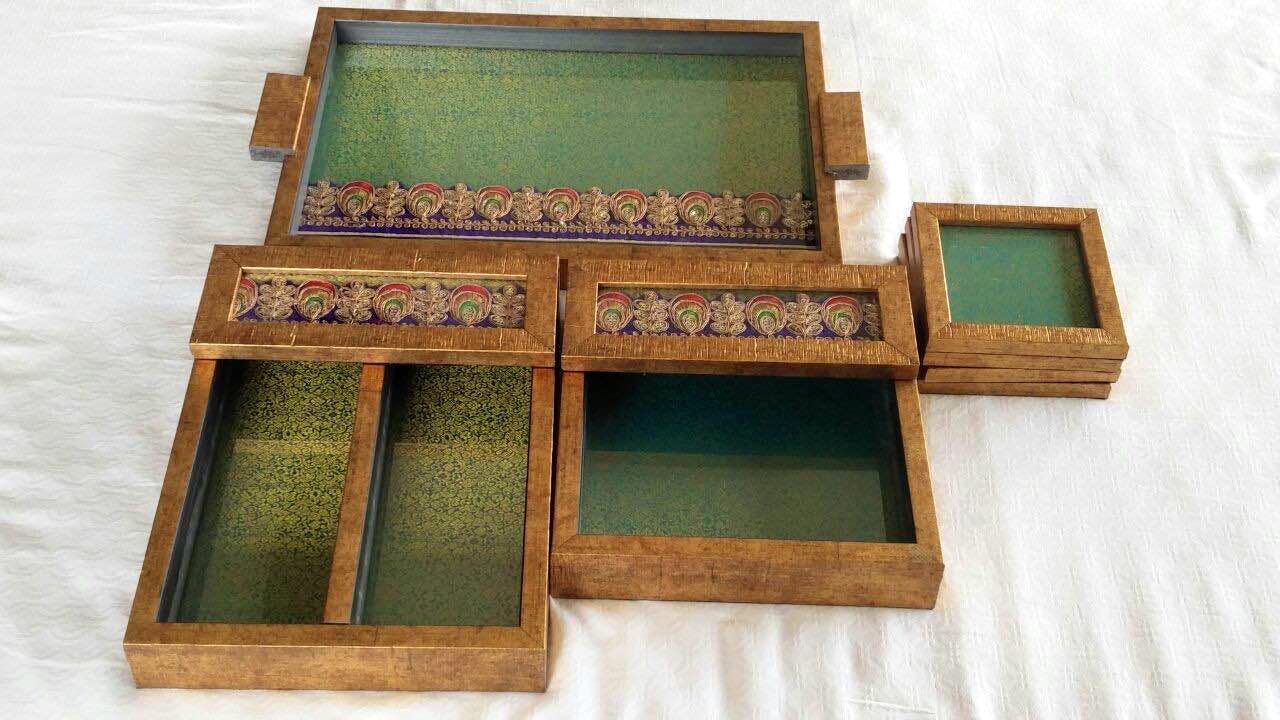 Picture frame,Box,Wood,Furniture,Rectangle,Table,Wood stain