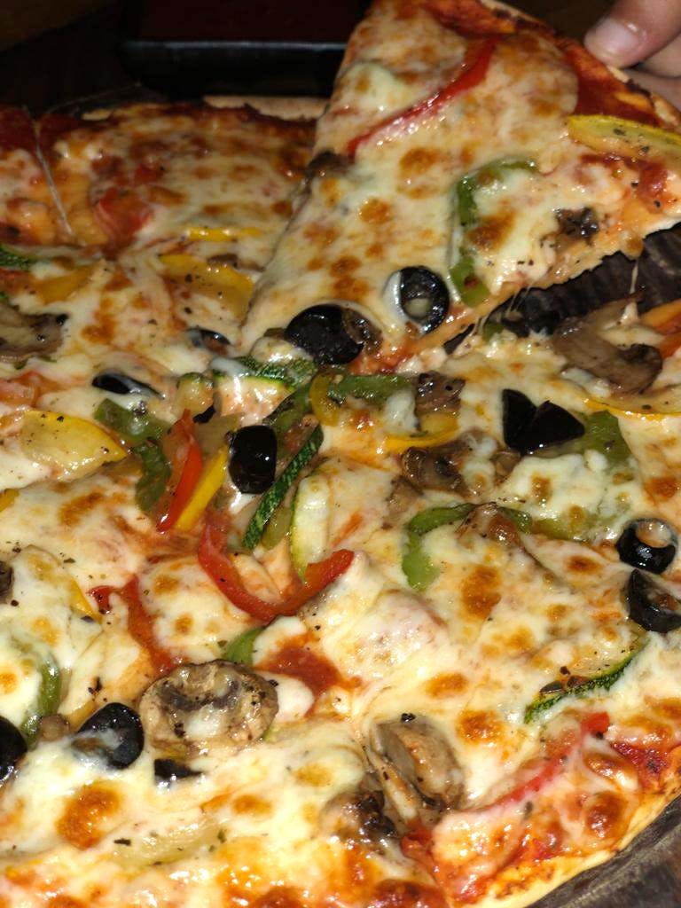 Dish,Food,Pizza,Cuisine,Pizza cheese,California-style pizza,Ingredient,Strata,Flatbread,Italian food