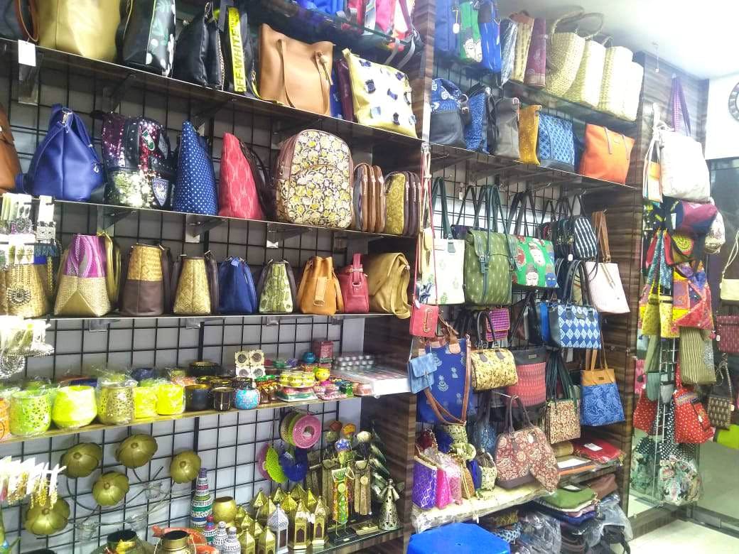 Find My Shop United Bags Mumbai Madanpura by United Bags near me  Mumbai  Central Mumbai Maharashtra  Anar B2B Business App