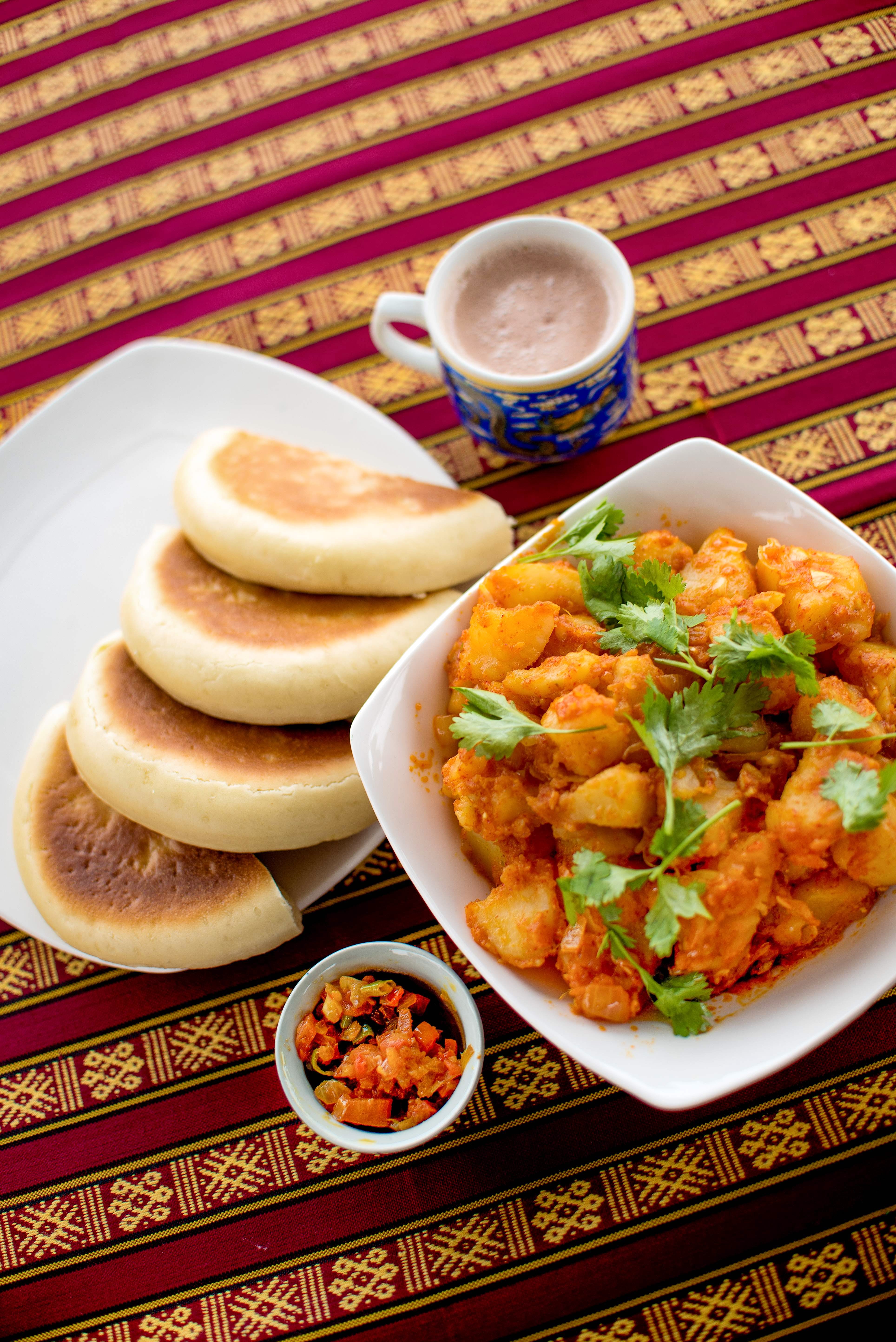 Dish,Food,Cuisine,Ingredient,Produce,Staple food,Indian cuisine,Recipe,Kulcha,Curry