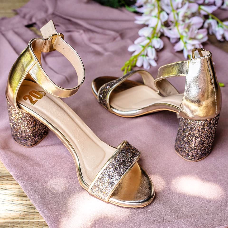 Footwear,Bridal shoe,Shoe,High heels,Dress shoe,Product,Sandal,Purple,Silver,Fashion accessory
