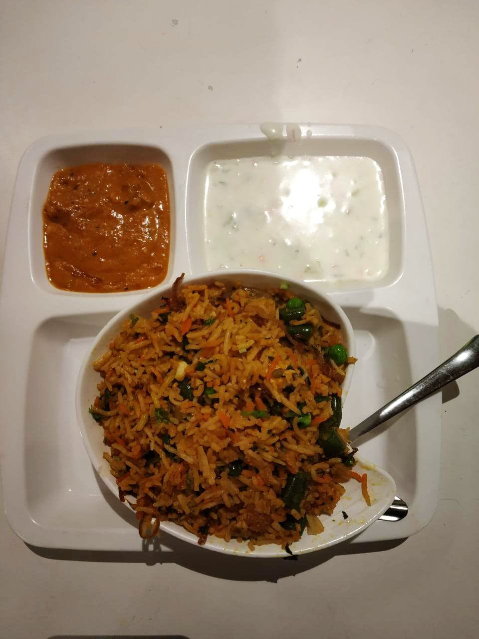 Cuisine,Food,Dish,Ingredient,Steamed rice,Biryani,Hyderabadi biriyani,Side dish,Puliyogare,Rice