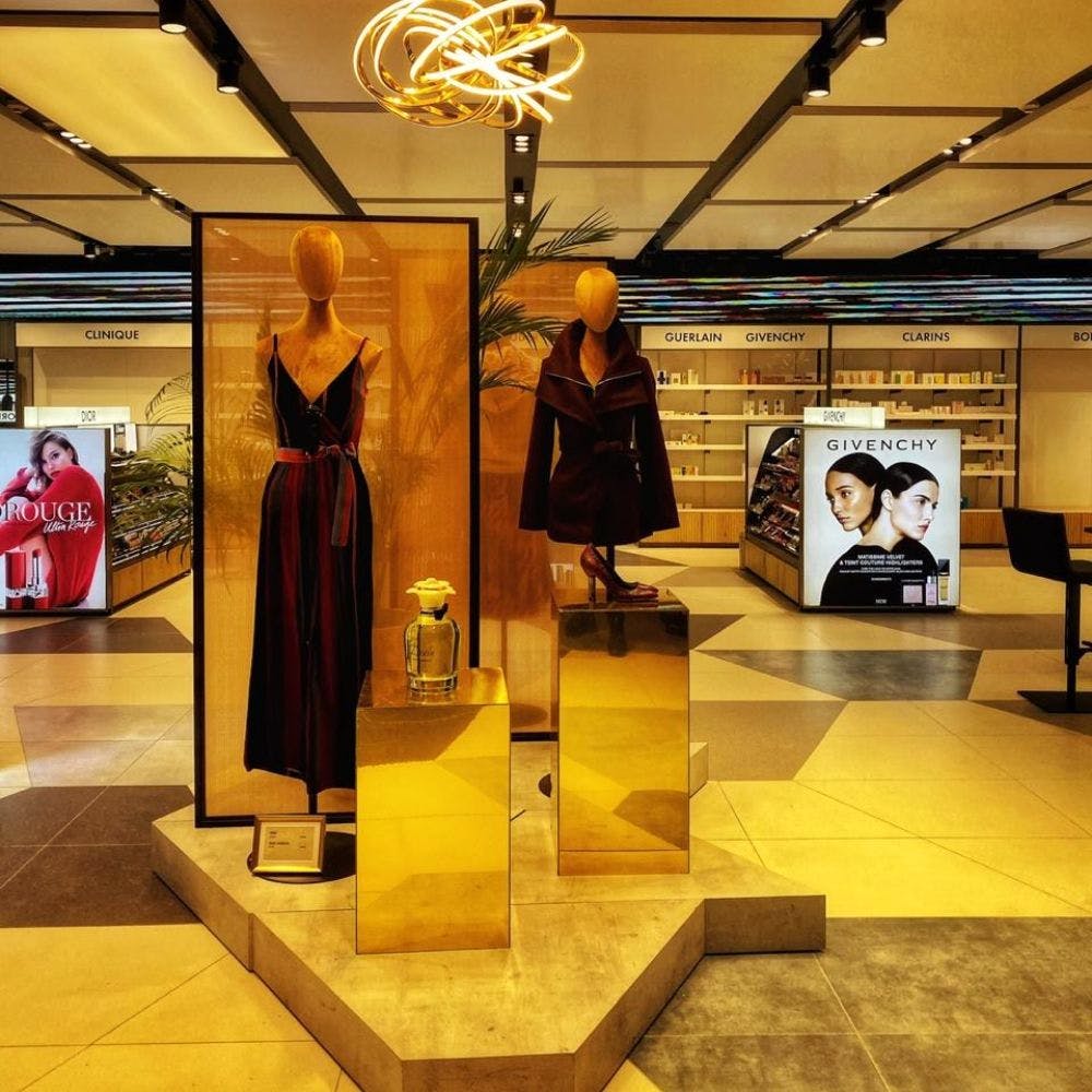 India's First Luxury Department Store - Shoppers Stop, Gurugram  Gurugram,  you now have the world's finest, right at your doorstep! Head to India's  FIRST luxury department store on Golf Course Road