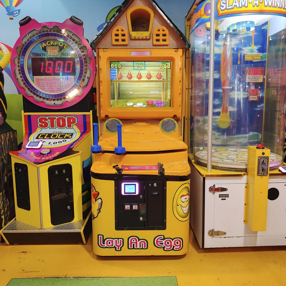 Games,Arcade game,Video game arcade cabinet,Recreation,Machine,Electronic device,Technology,Playset,Arcade,Slot machine