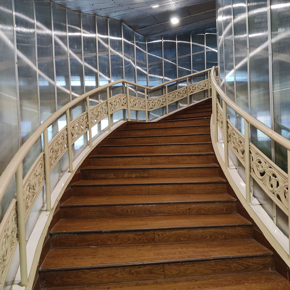 Stairs,Handrail,Architecture,Building,Daylighting,Floor,Guard rail,Wood,Steel,Glass