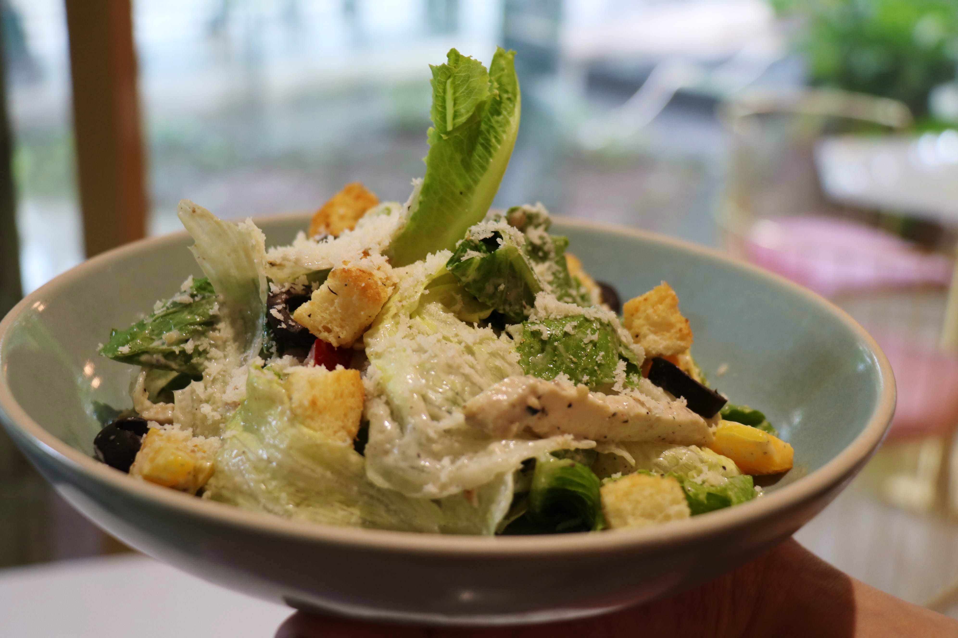 Dish,Food,Caesar salad,Salad,Cuisine,Ingredient,Produce,Vegetable,Recipe,Spinach salad