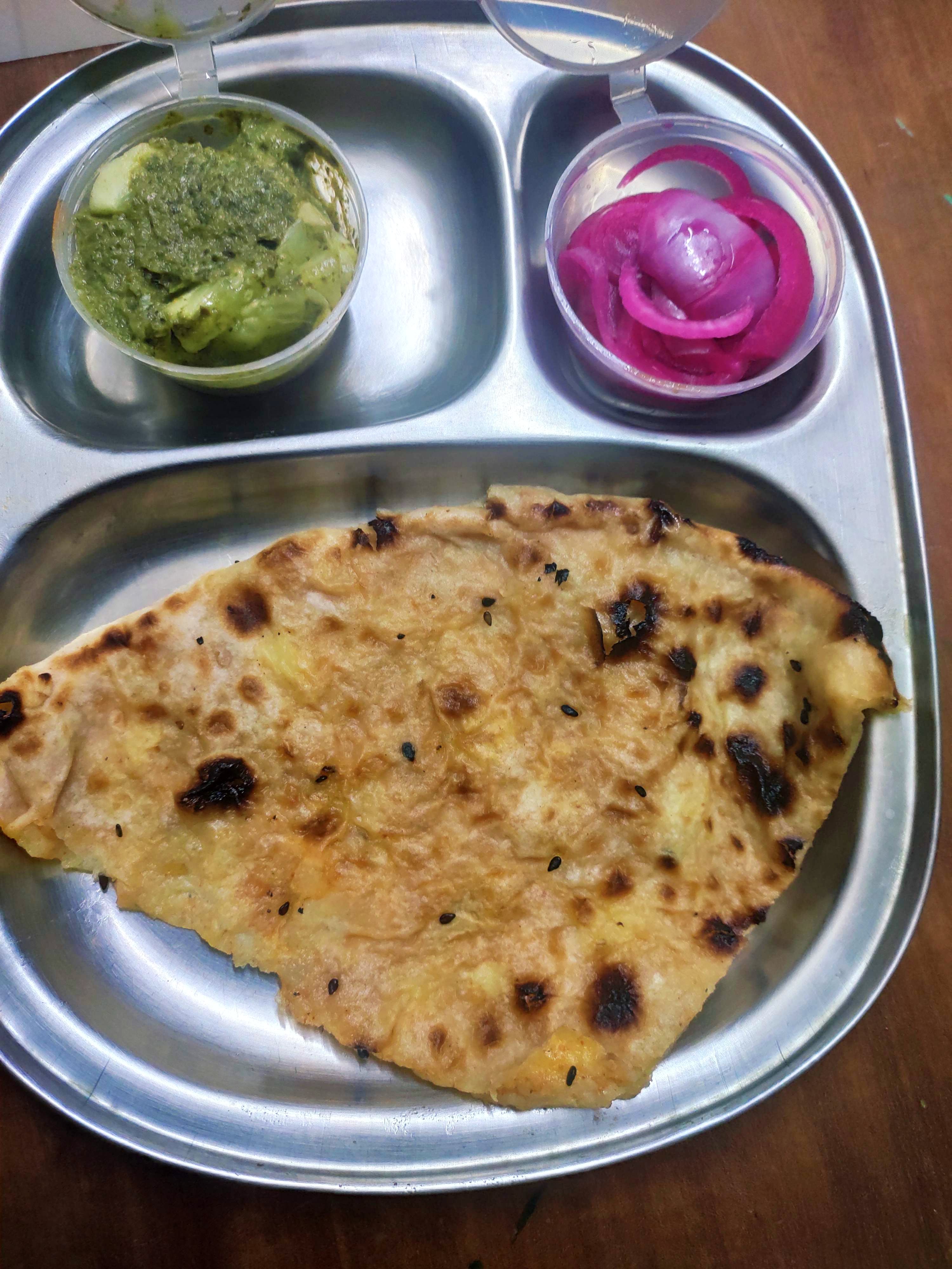Dish,Food,Cuisine,Naan,Ingredient,Kulcha,Flatbread,Roti,Paratha,Chapati
