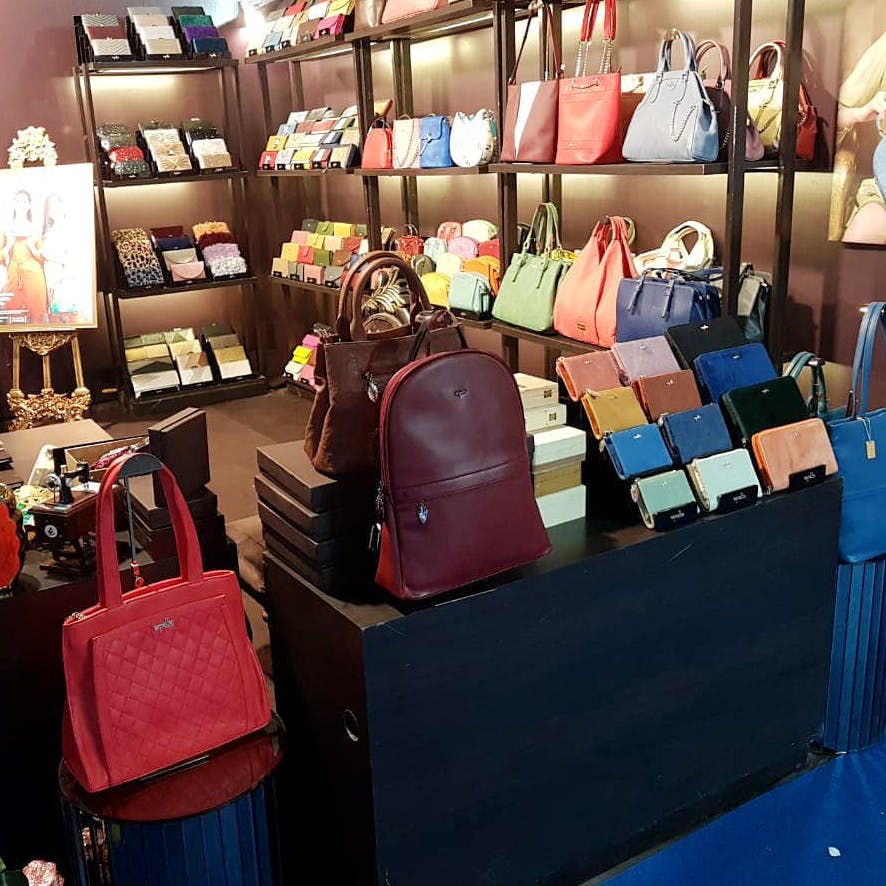 travel bags shop in bommanahalli