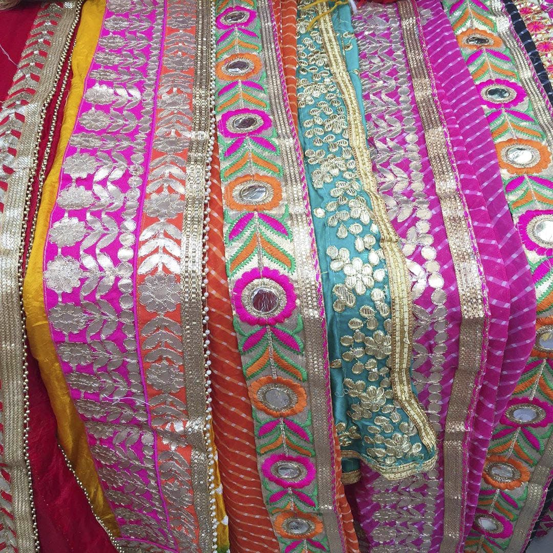 Pink,Magenta,Textile,Sari,Pattern,Motif,Visual arts,Silk,Paisley,Art