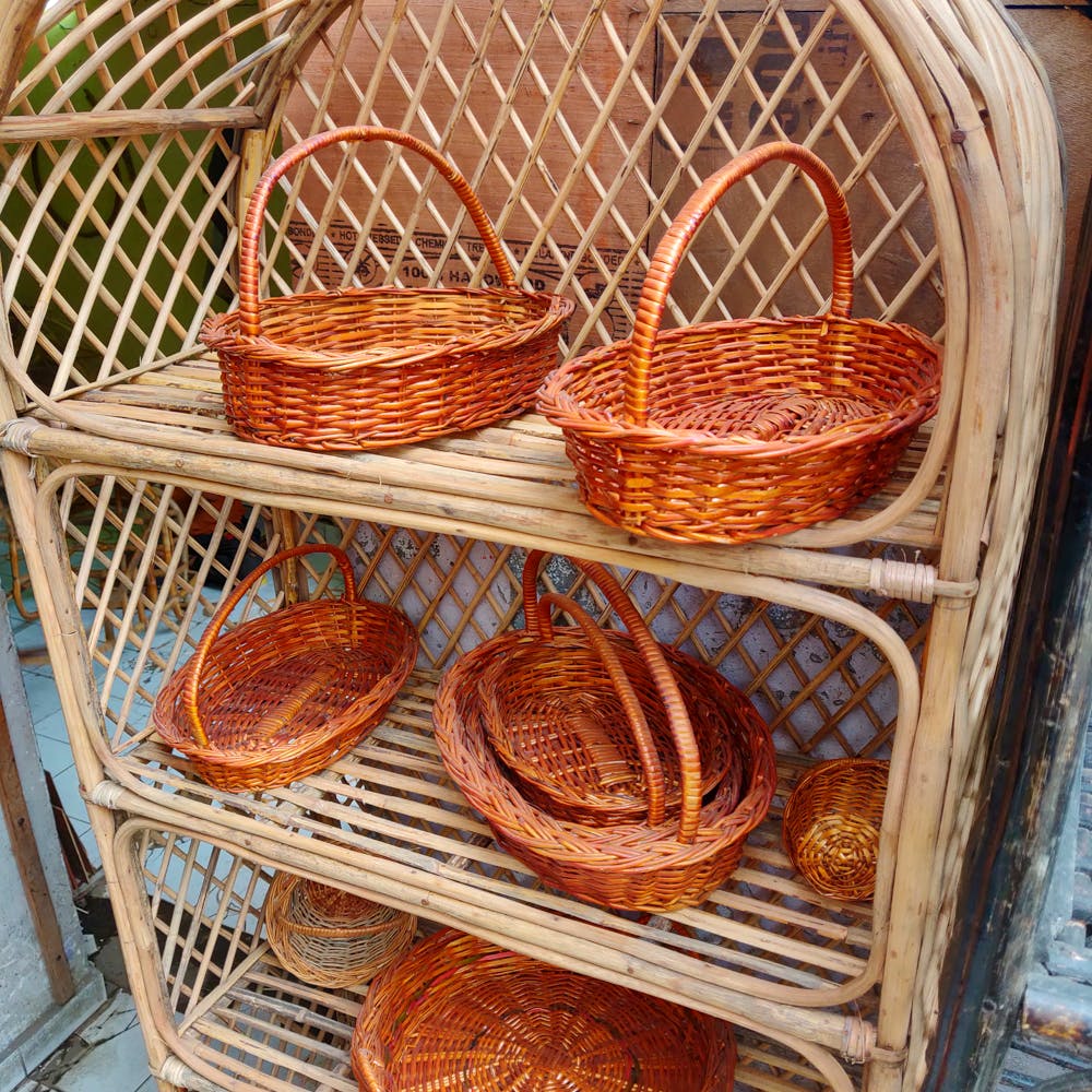 Storage basket,Basket,Wicker,Home accessories,Picnic basket,Food,Mesh