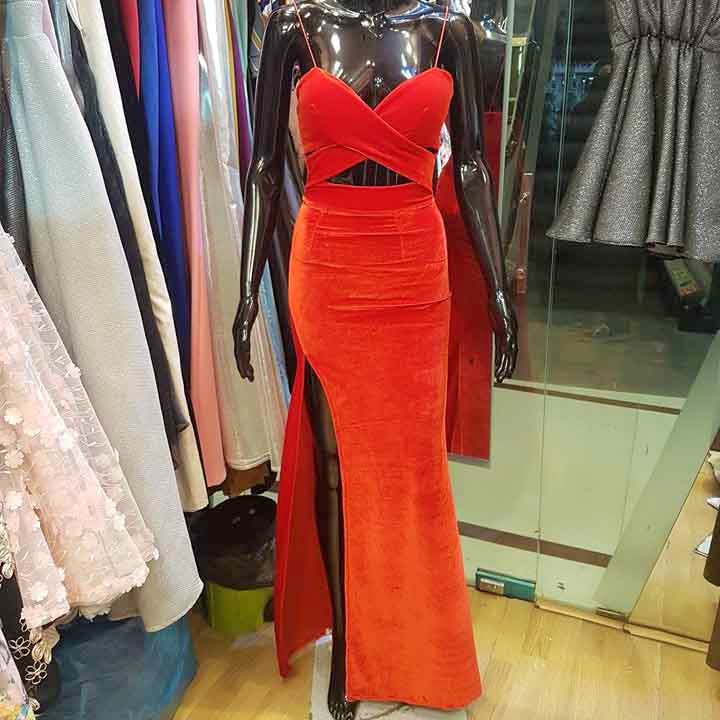 Clothing,Dress,Gown,Shoulder,Red,Formal wear,Haute couture,Bridal party dress,Orange,Fashion
