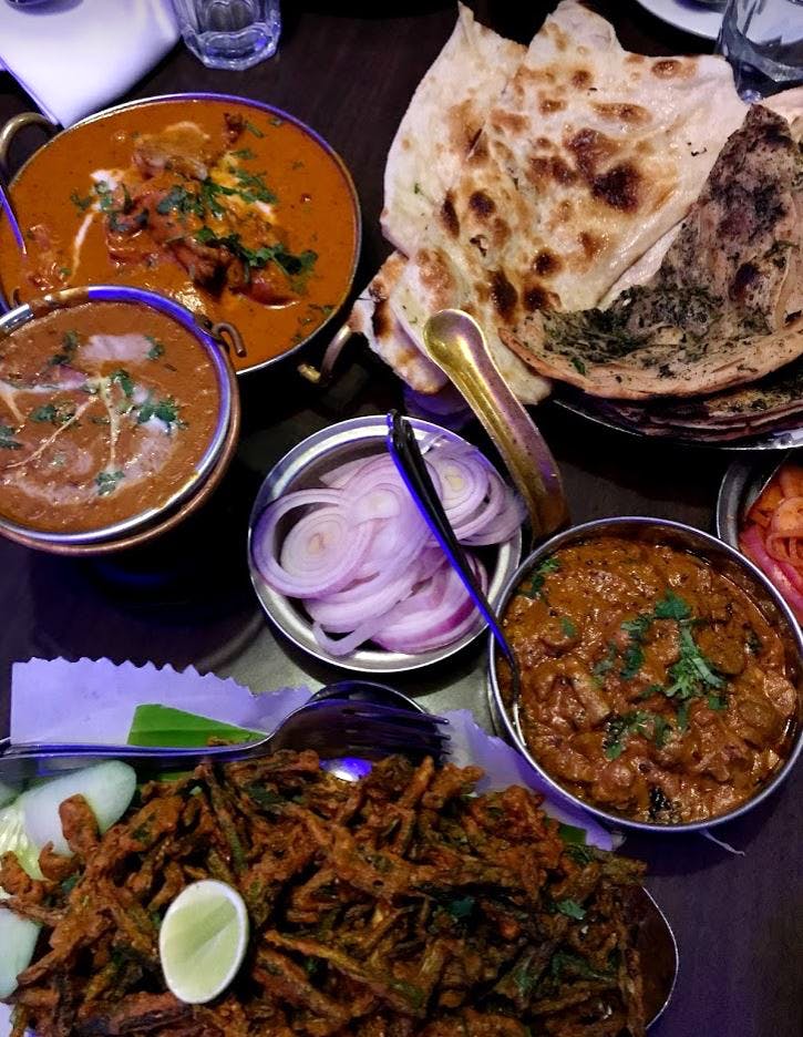 Dish,Food,Cuisine,Naan,Ingredient,Punjabi cuisine,Meal,Curry,Produce,Sindhi cuisine