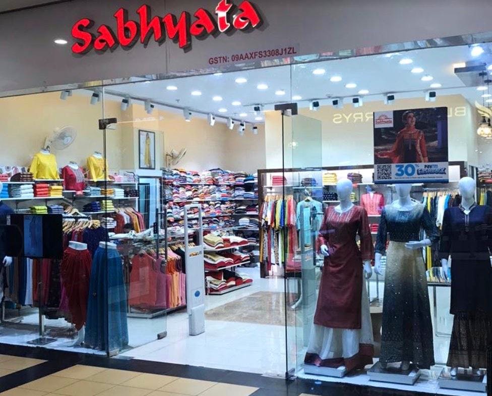 Outlet store,Retail,Boutique,Product,Building,Shopping mall,Footwear,Display window,Display case,Eyewear