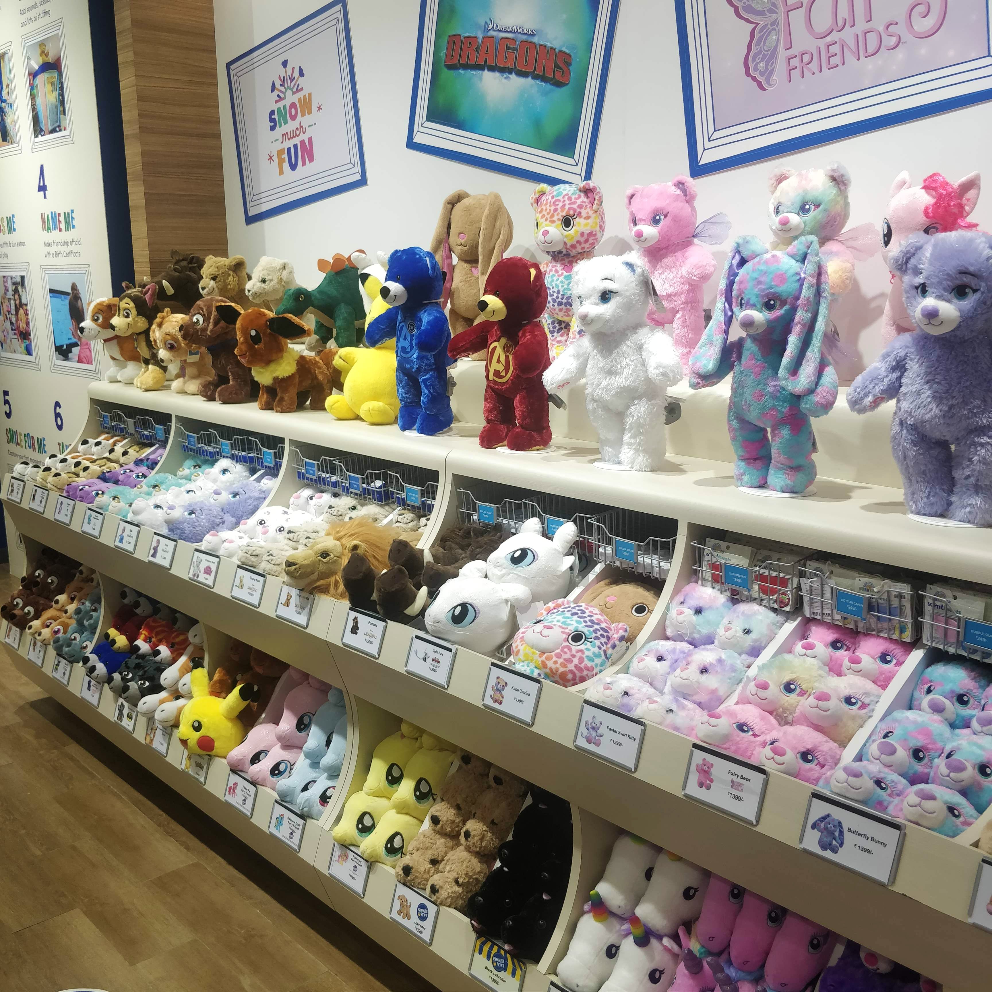 Toy,Shelf,Stuffed toy,Teddy bear,Collection,Souvenir,Stationery