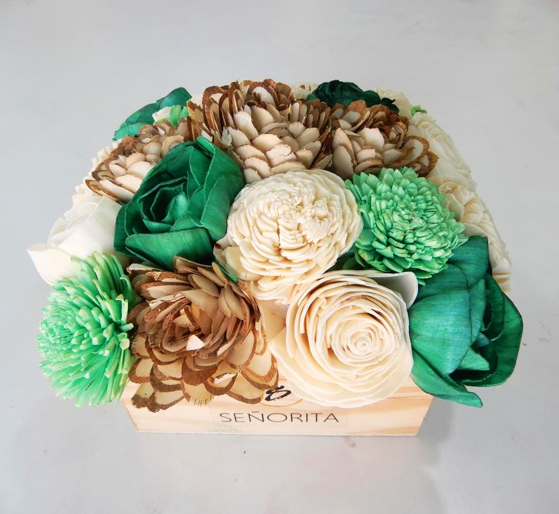 Bouquet,Cut flowers,Turquoise,Flower,Plant,Rose,Fashion accessory,Hydrangea