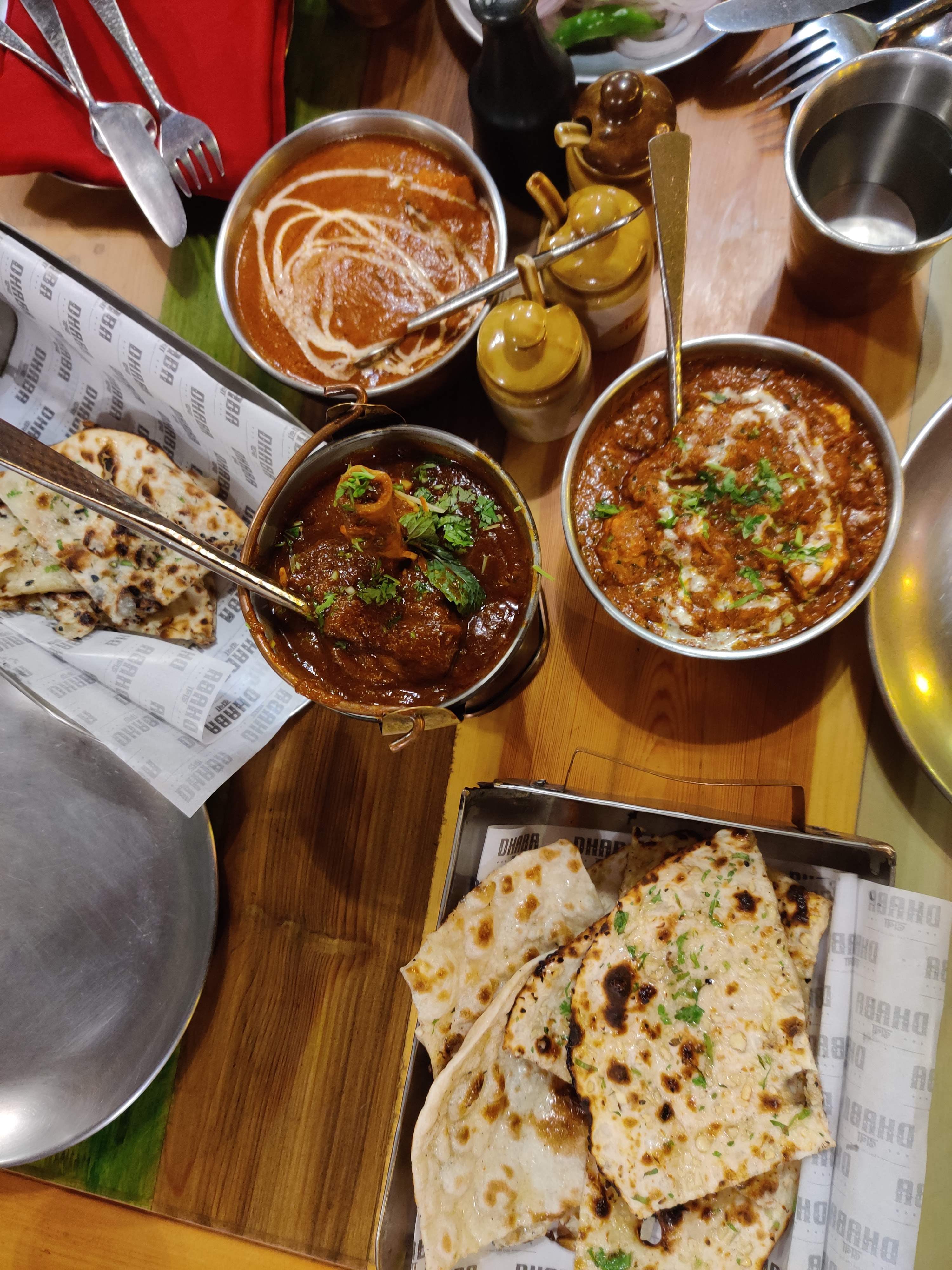 Dish,Food,Cuisine,Naan,Ingredient,Meal,Punjabi cuisine,Chapati,Flatbread,Produce