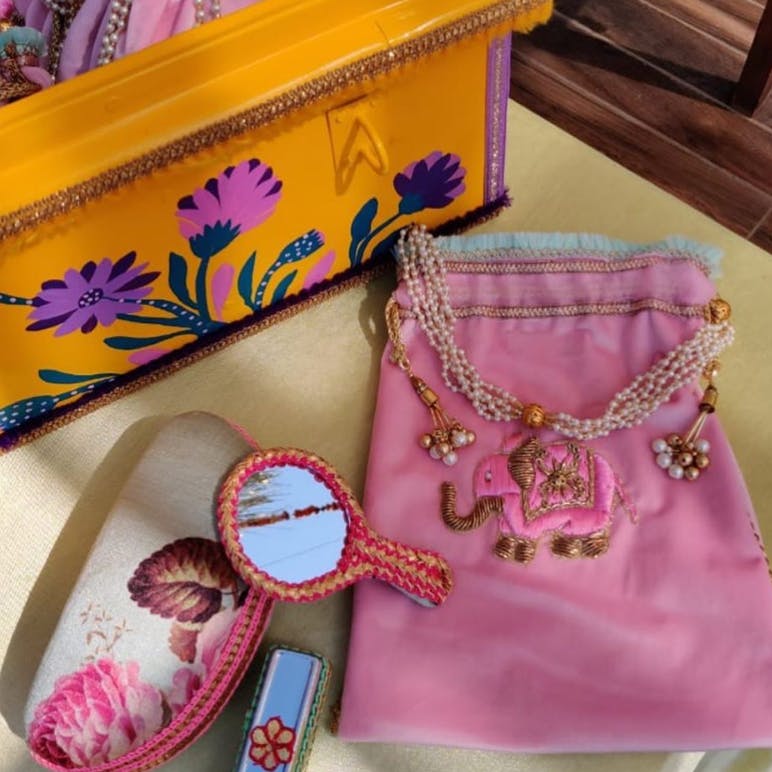 Get #WeddingReady: This Brand Helps You In Customising Your Trousseau
