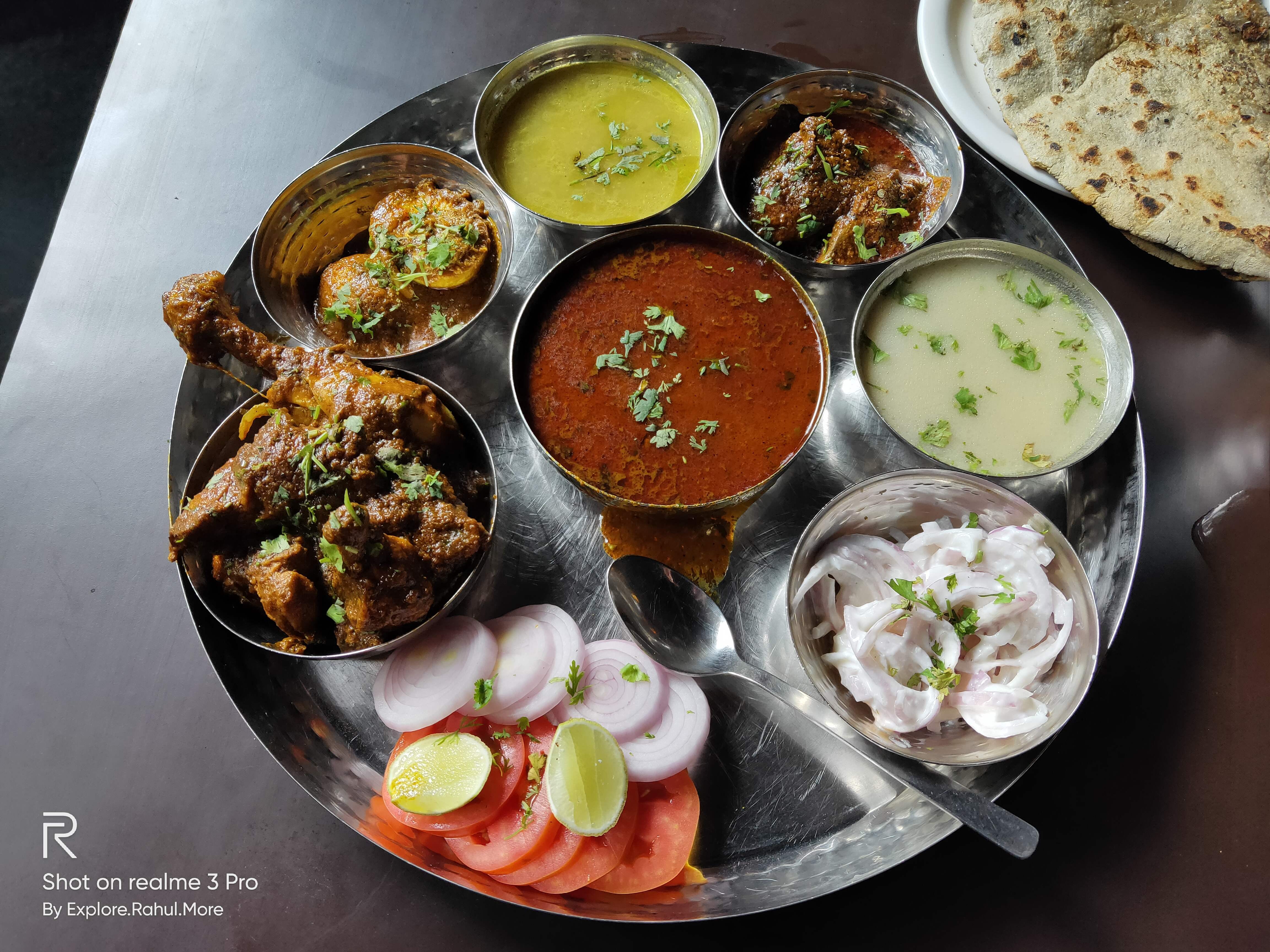 Dish,Food,Cuisine,Meal,Ingredient,Produce,Indian cuisine,Lunch,Curry,Punjabi cuisine