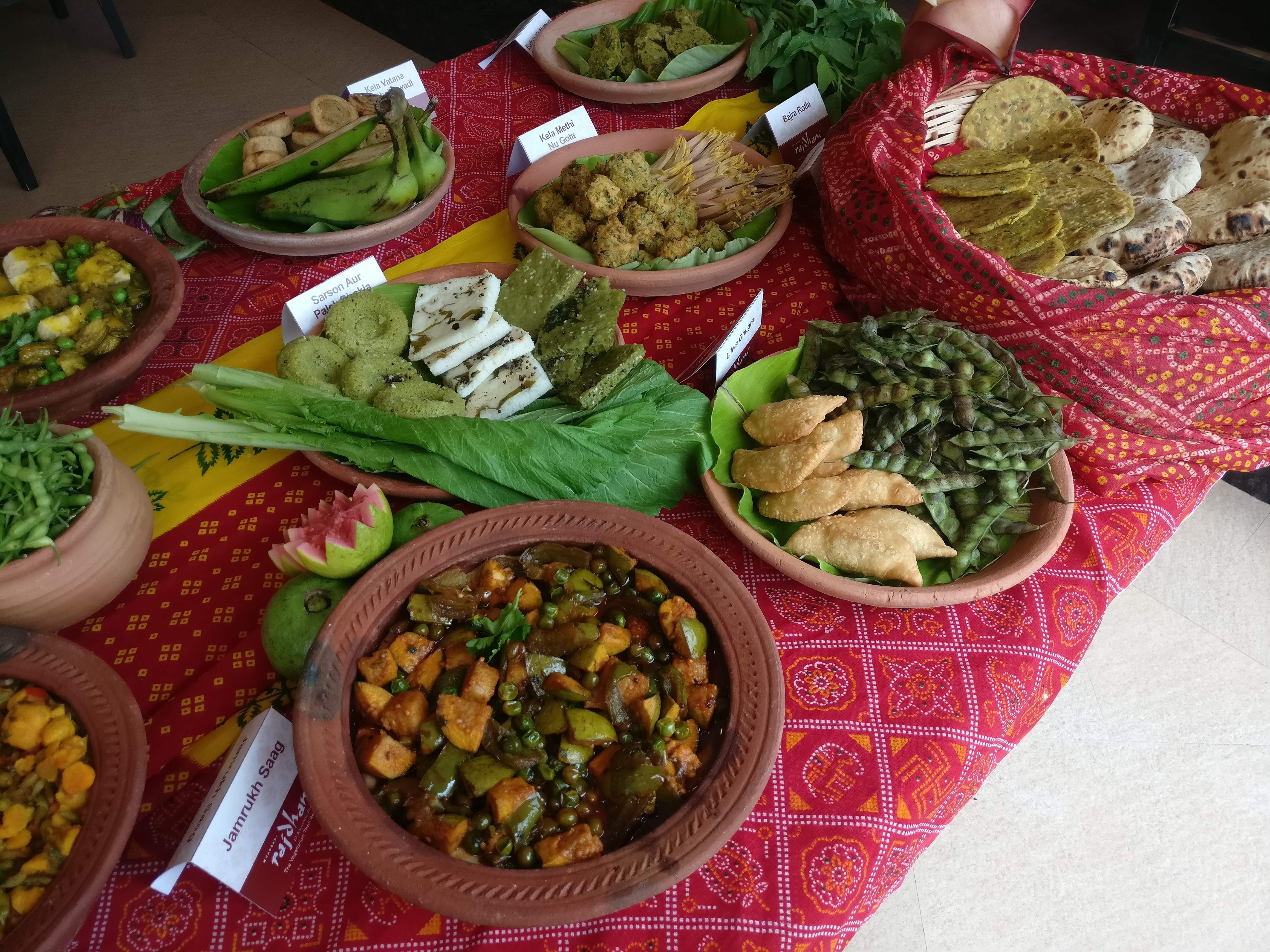 Dish,Food,Cuisine,Meal,Ingredient,Vegetarian food,Salad,Produce,Leaf vegetable,appetizer