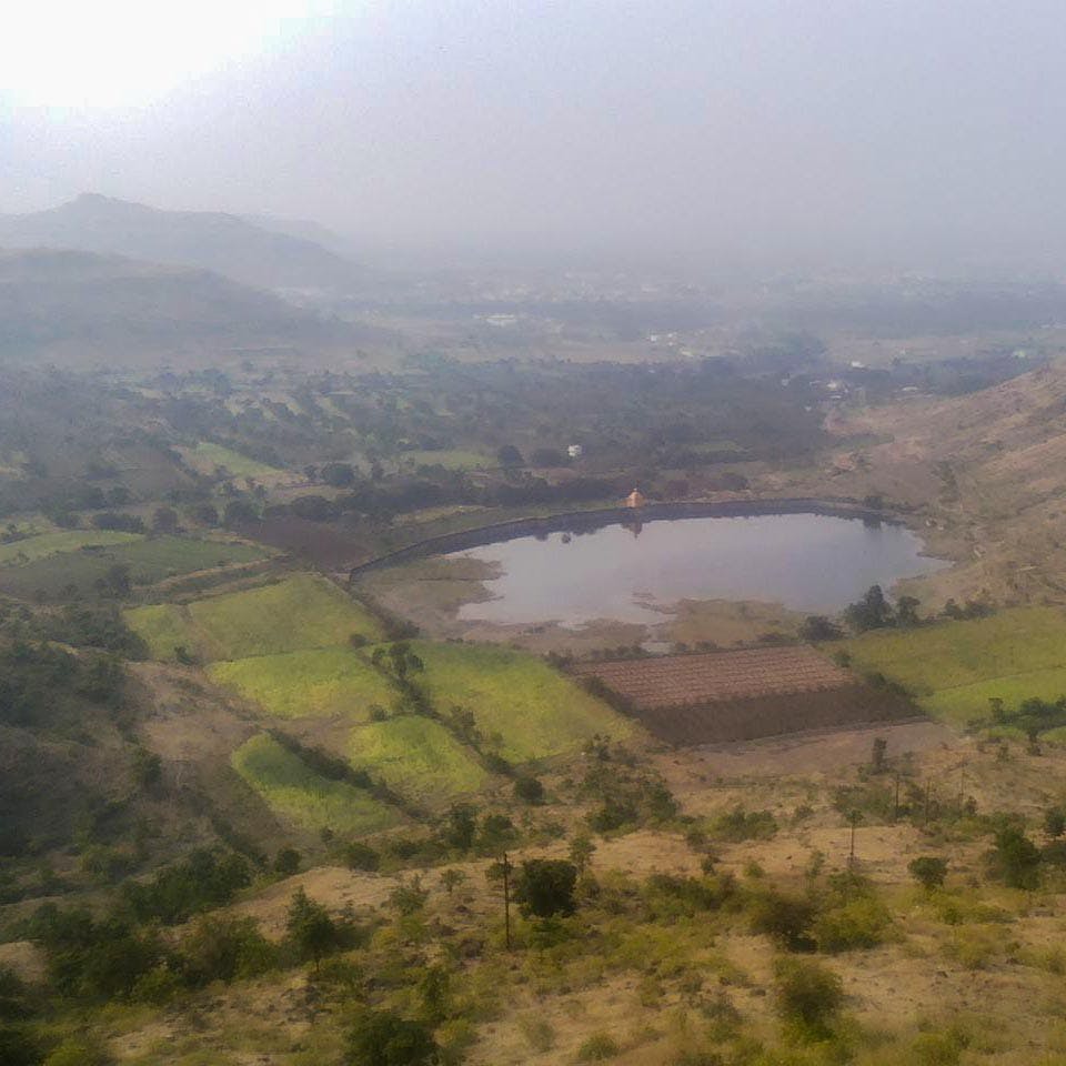 Atmospheric phenomenon,Water resources,Hill station,Highland,Water,Sky,Bird's-eye view,Aerial photography,Haze,Hill