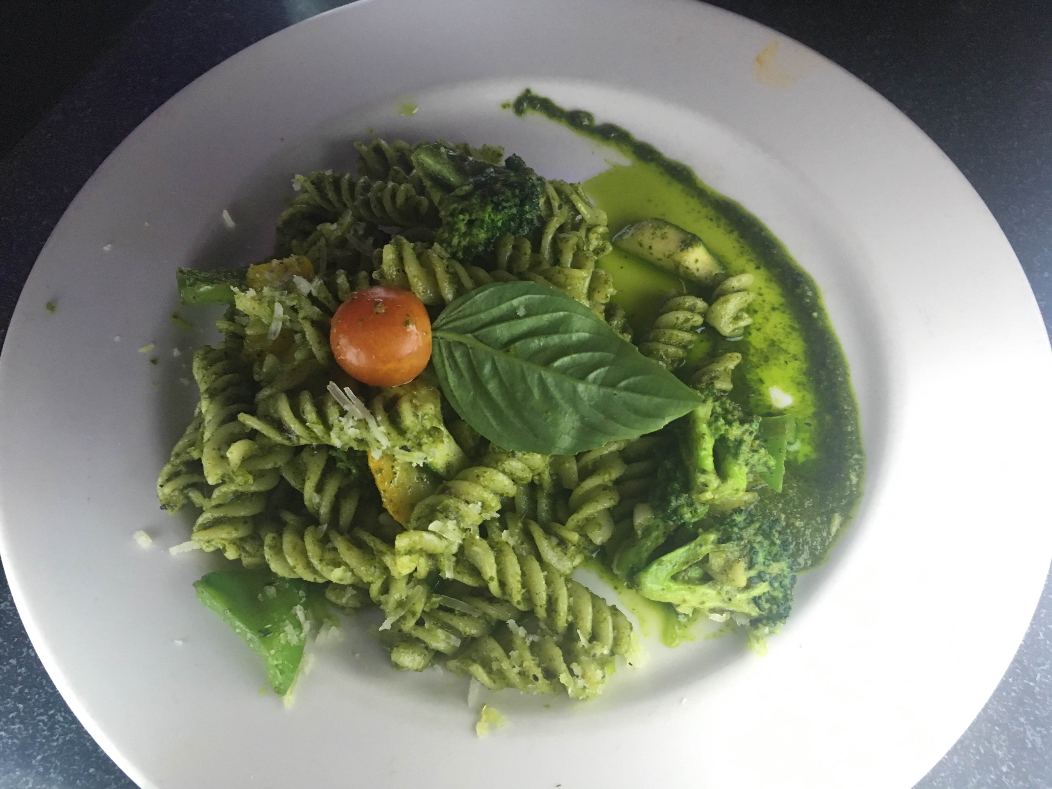 Cuisine,Food,Dish,Ingredient,Fusilli,Leaf vegetable,Vegetarian food,Vegetable,Spinach,Pesto