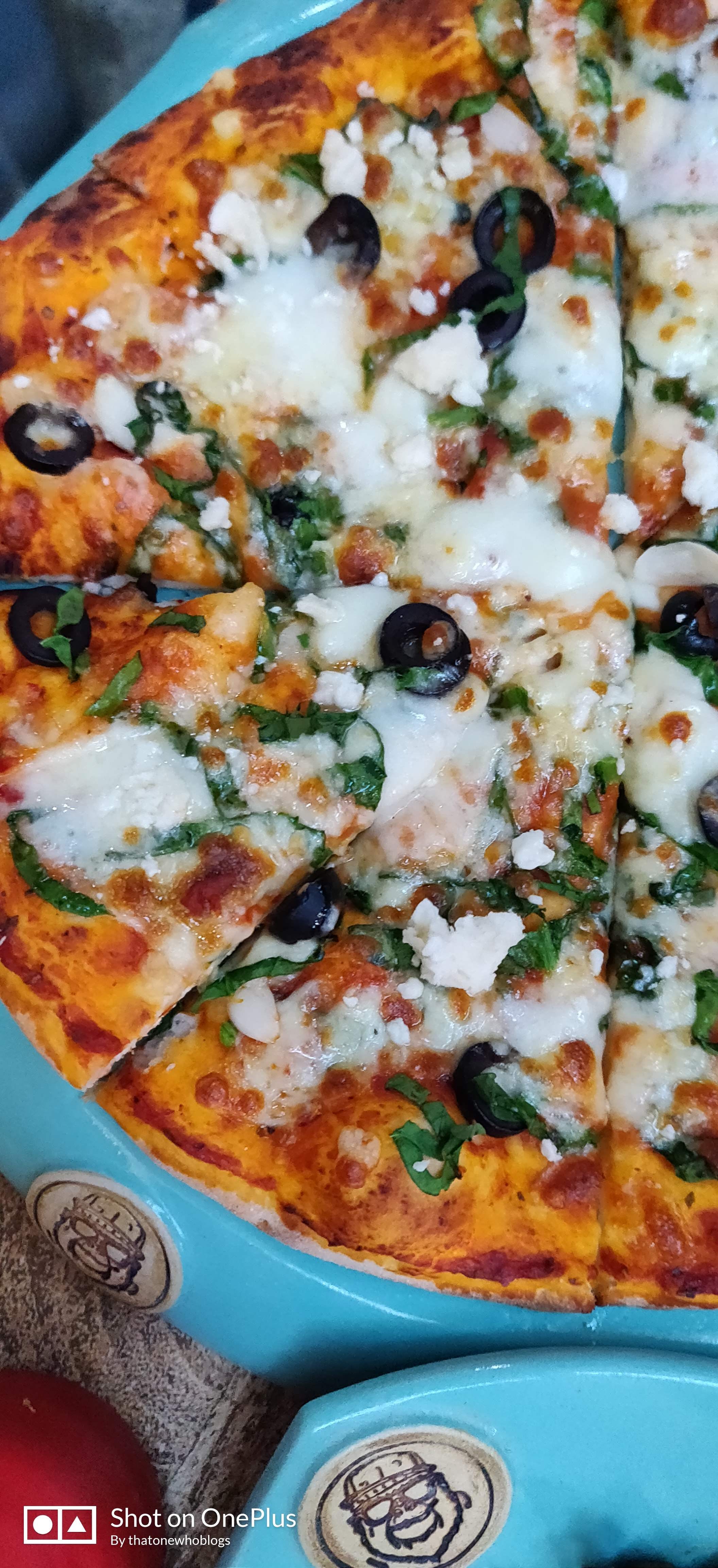 Dish,Food,Cuisine,Pizza,Pizza cheese,Ingredient,California-style pizza,Flatbread,Comfort food,Italian food