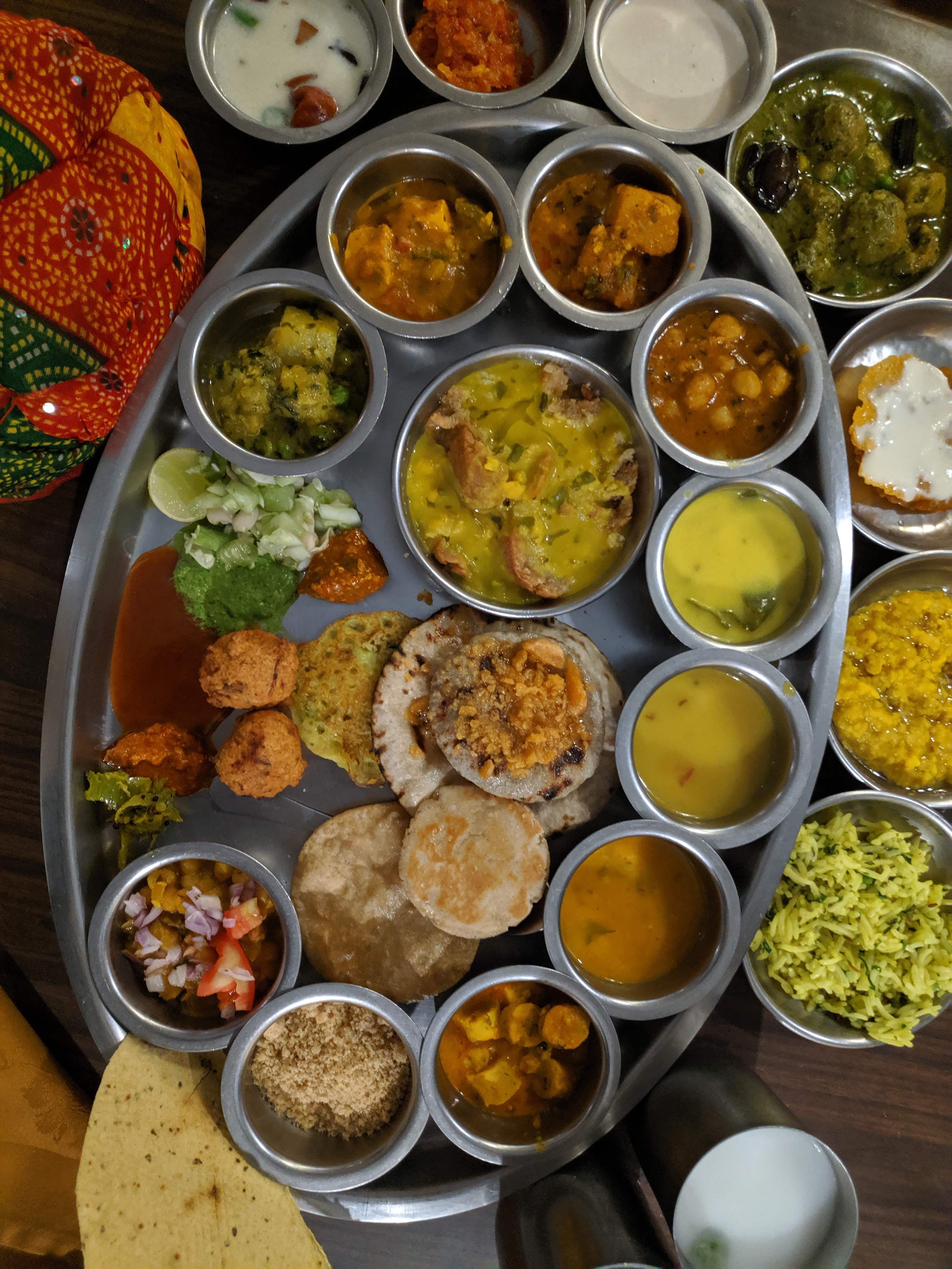 Dish,Food,Cuisine,Meal,Ingredient,Vegetarian food,Sindhi cuisine,Indian cuisine,Produce,Nepalese cuisine