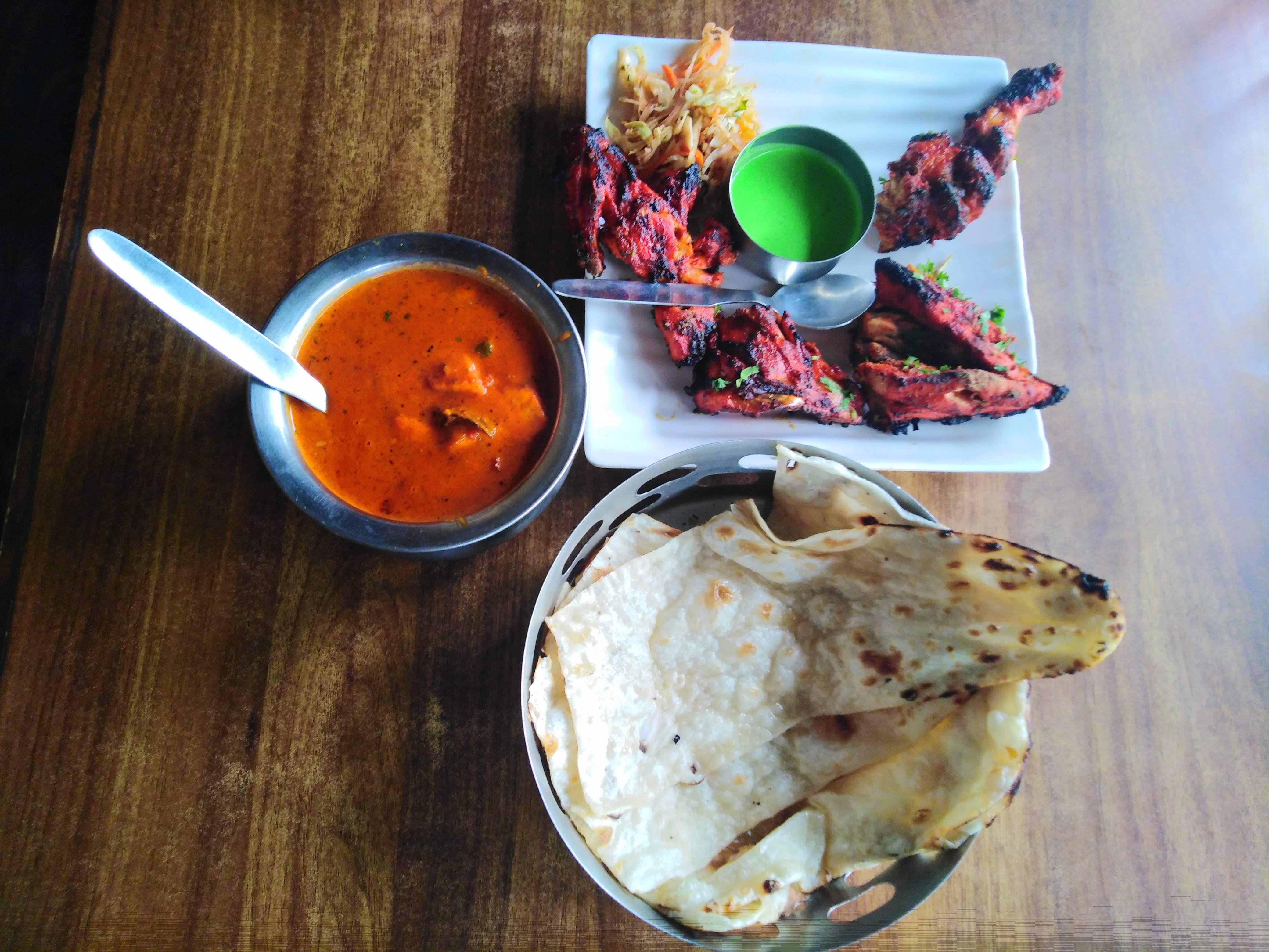 Food,Cuisine,Naan,Dish,Ingredient,Flatbread,Kulcha,Paratha,Lunch,Chapati