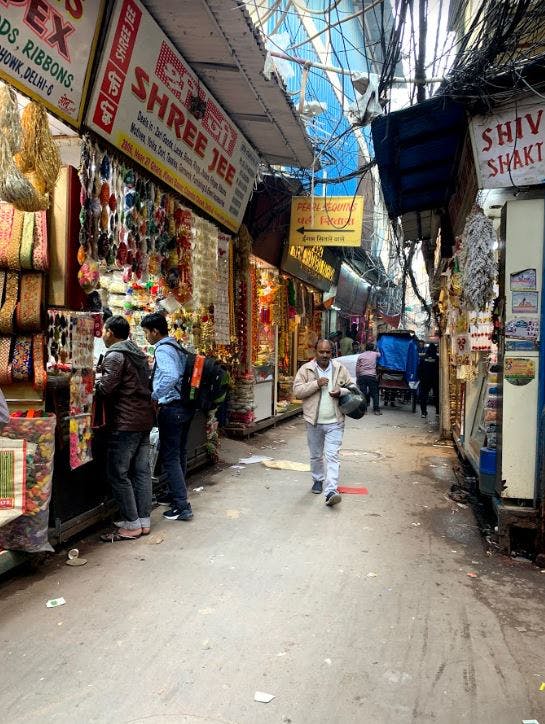 Bazaar,Market,Public space,Marketplace,Street,Town,Human settlement,City,Snapshot,Retail