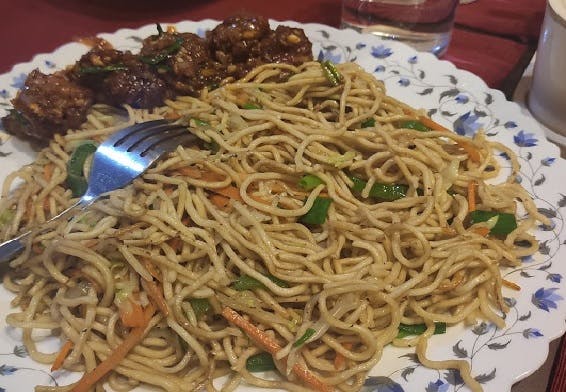 Dish,Noodle,Cuisine,Fried noodles,Chow mein,Food,Chinese noodles,Spaghetti,Yakisoba,Yi mein