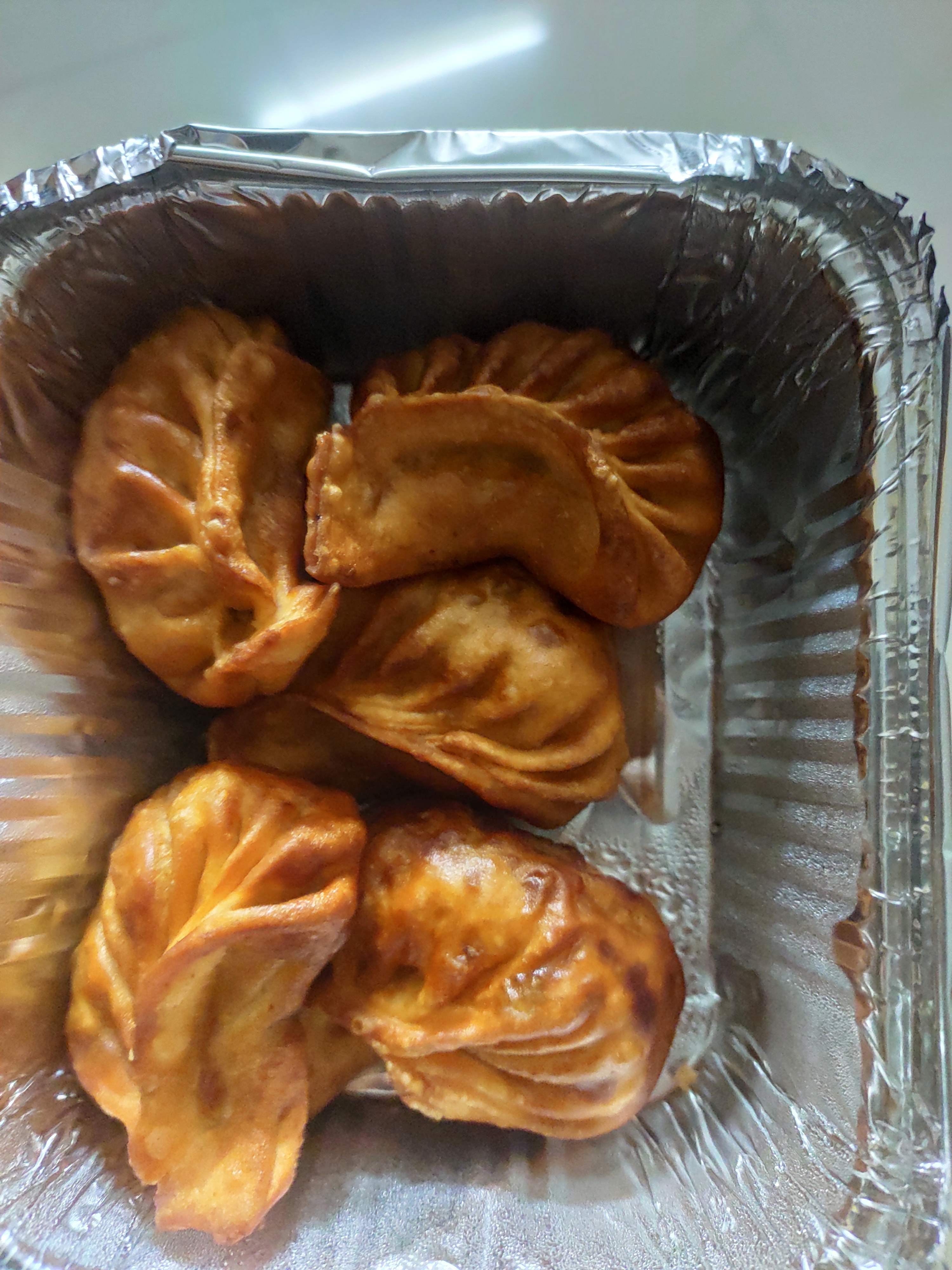 Food,Dish,Cuisine,Curry puff,Ingredient,Pastizz,Baked goods,Sfogliatelle,Pastry,Produce