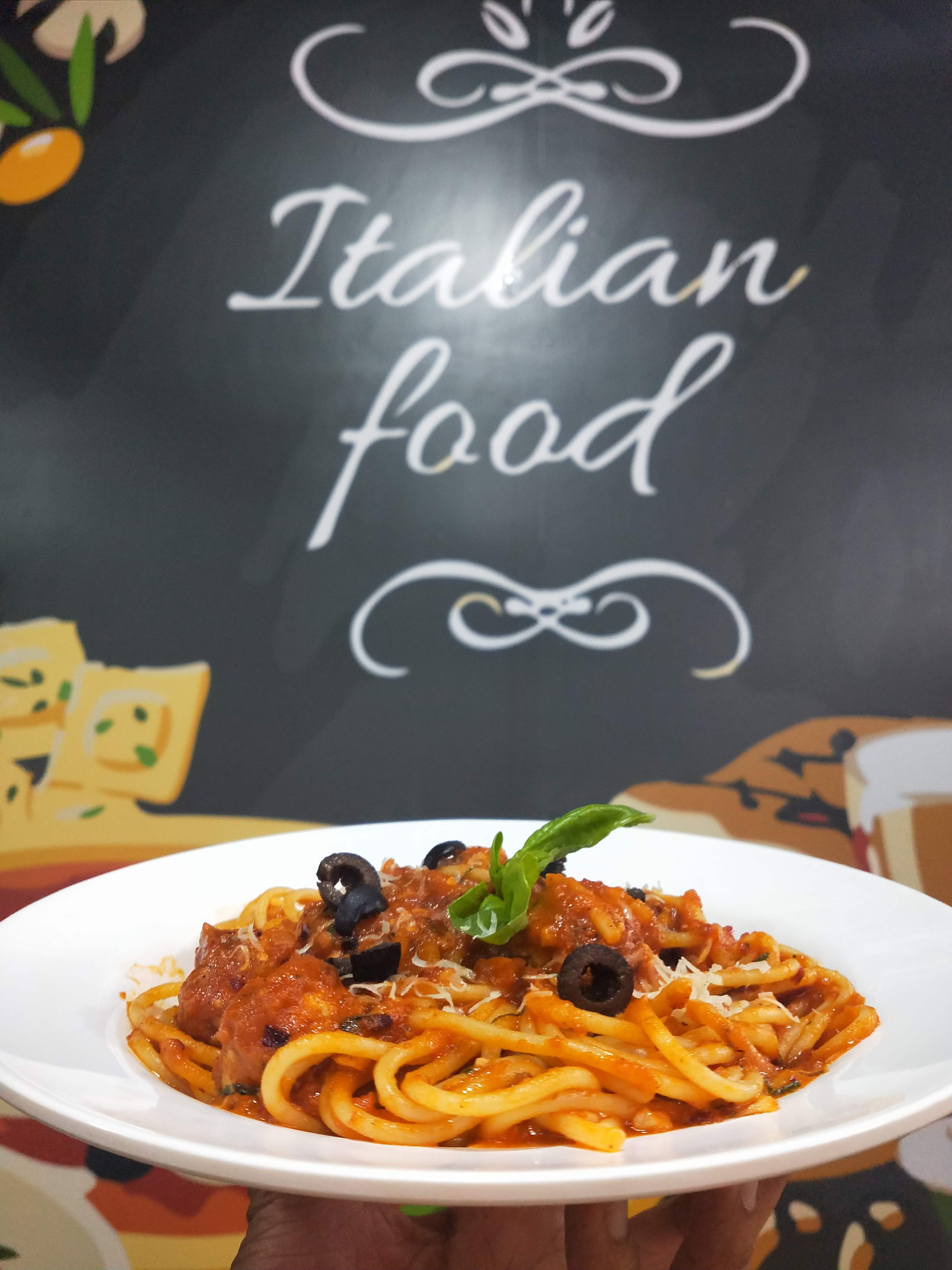 Cuisine,Food,Dish,Ingredient,Bigoli,Italian food,Comfort food,Taglierini,Spaghetti alla puttanesca,Spaghetti