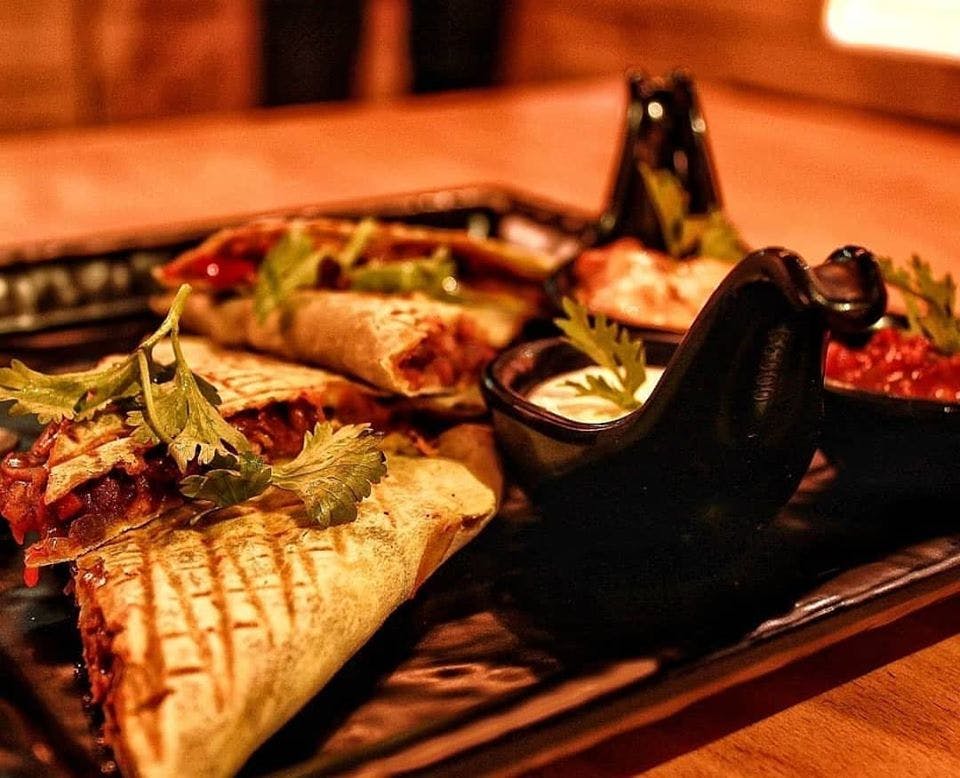 Visit Wood House The Pet Cafe In Topsia LBB, Kolkata