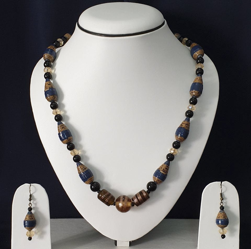 Necklace,Jewellery,Fashion accessory,Bead,Body jewelry,Jewelry making,Gemstone,Pearl,Art