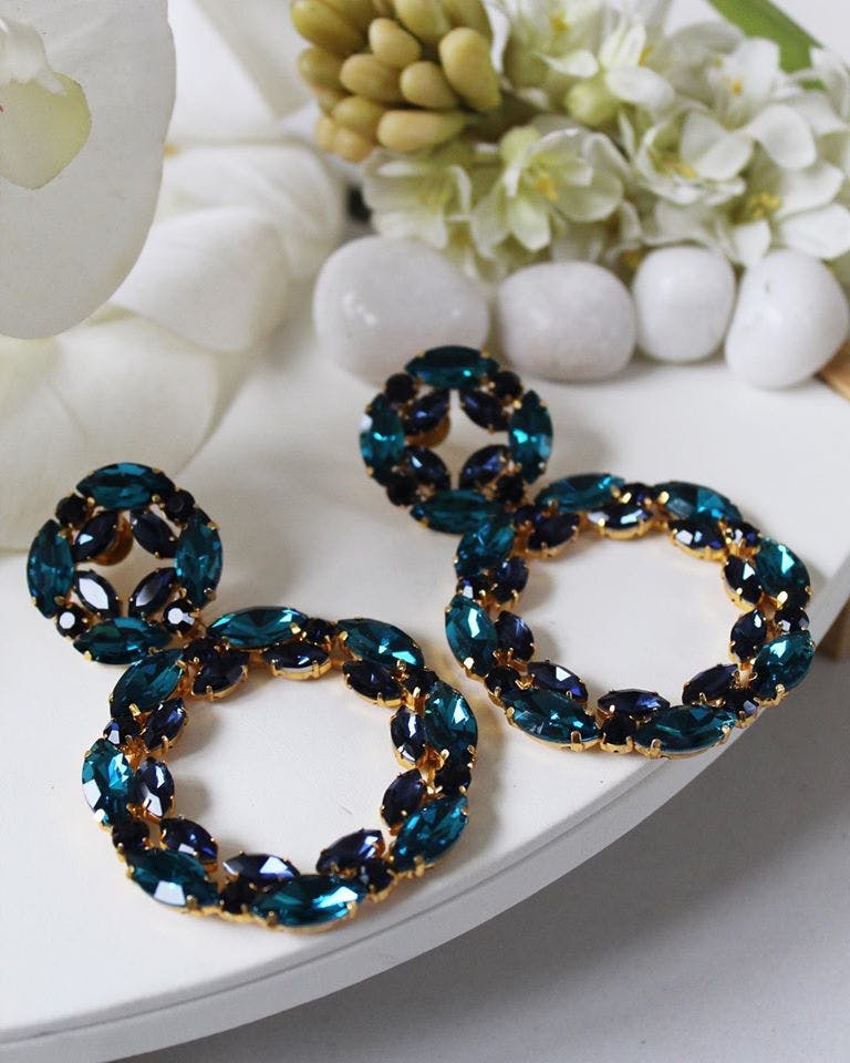 Blue,Fashion accessory,Turquoise,Jewellery,Body jewelry,Bead,Bracelet,Jewelry making,Turquoise,Hair tie