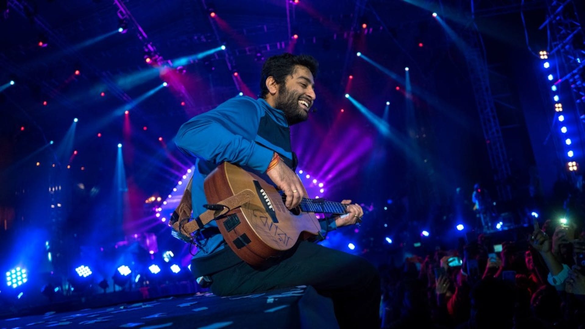 Listen To Arijit Singh Live At JLN LBB, Delhi