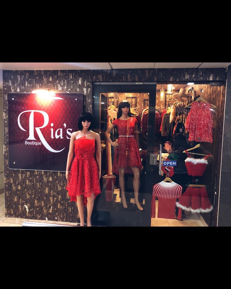 Red,Fashion,Sky,Display window,Night,Dress,Display case,Room,Photography,Window