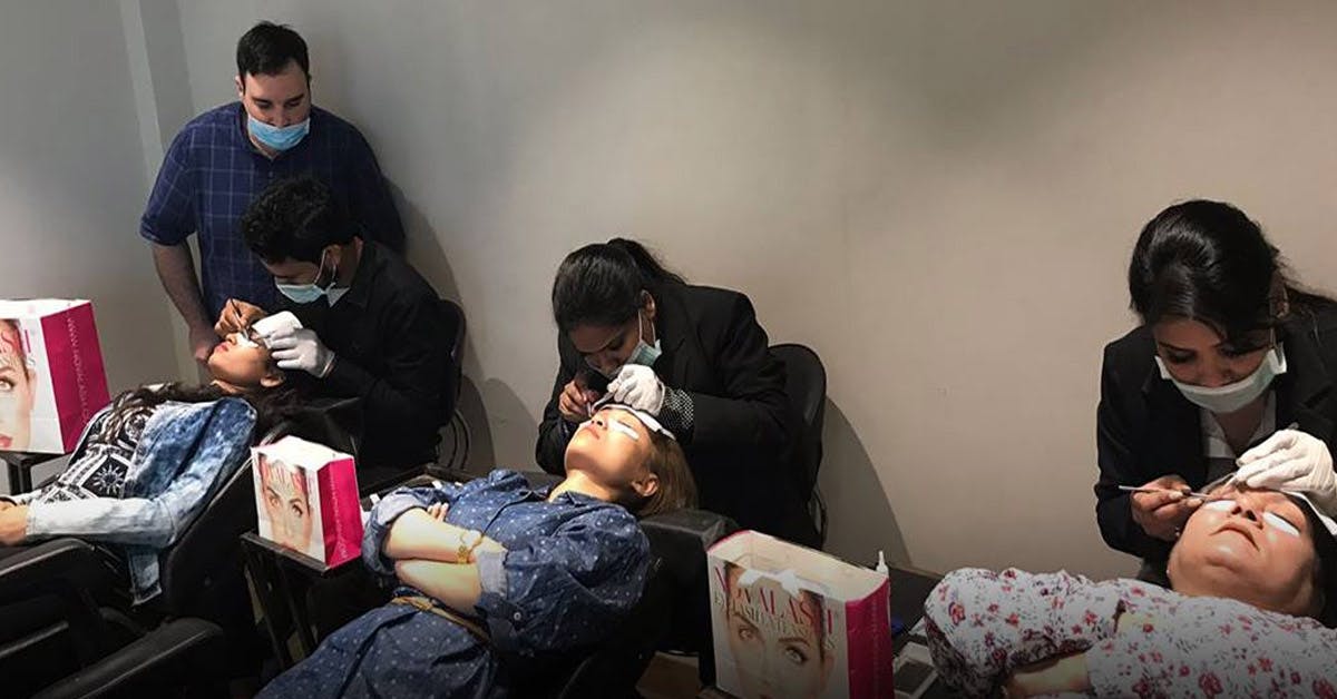 Get Eyelash Extensions At Novalash, Saket LBB, Delhi