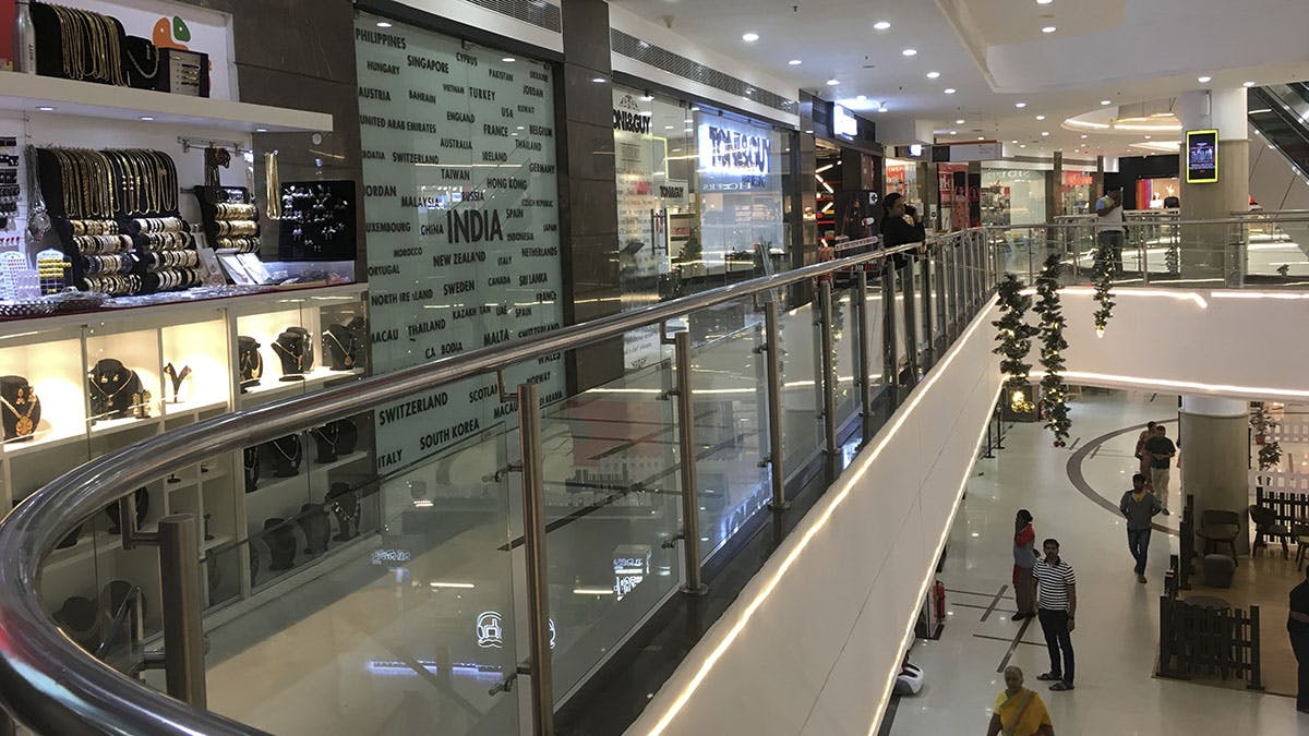 Grand Square Guide To Shopping, Activities & Restaurants