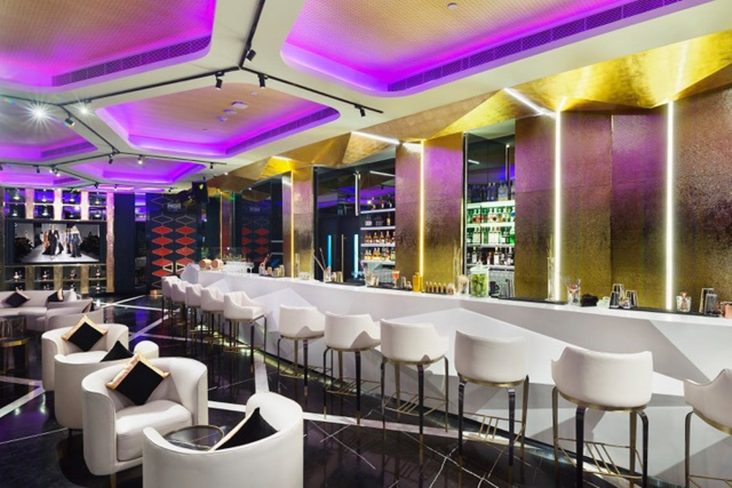 Visit Kolkata's Highest Rooftop Lounge 31/32 LBB, Kolkata