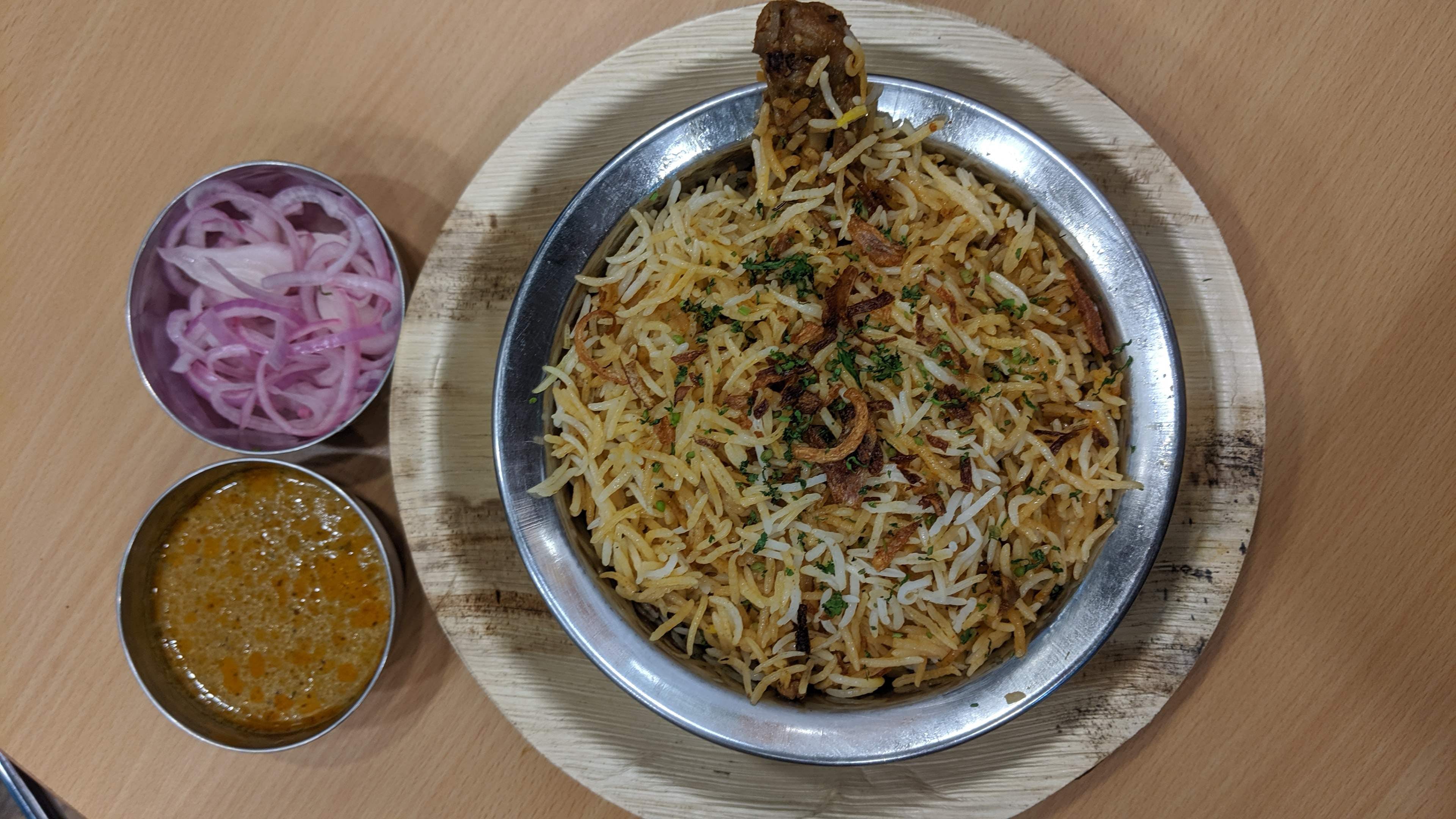 Dish,Food,Cuisine,Ingredient,Biryani,Hyderabadi biriyani,Indian cuisine,Produce,Kabsa,Recipe